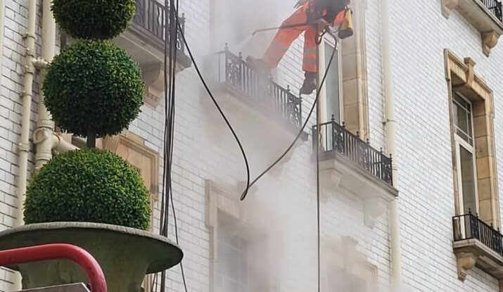 Balcony cleaning London by Avisan